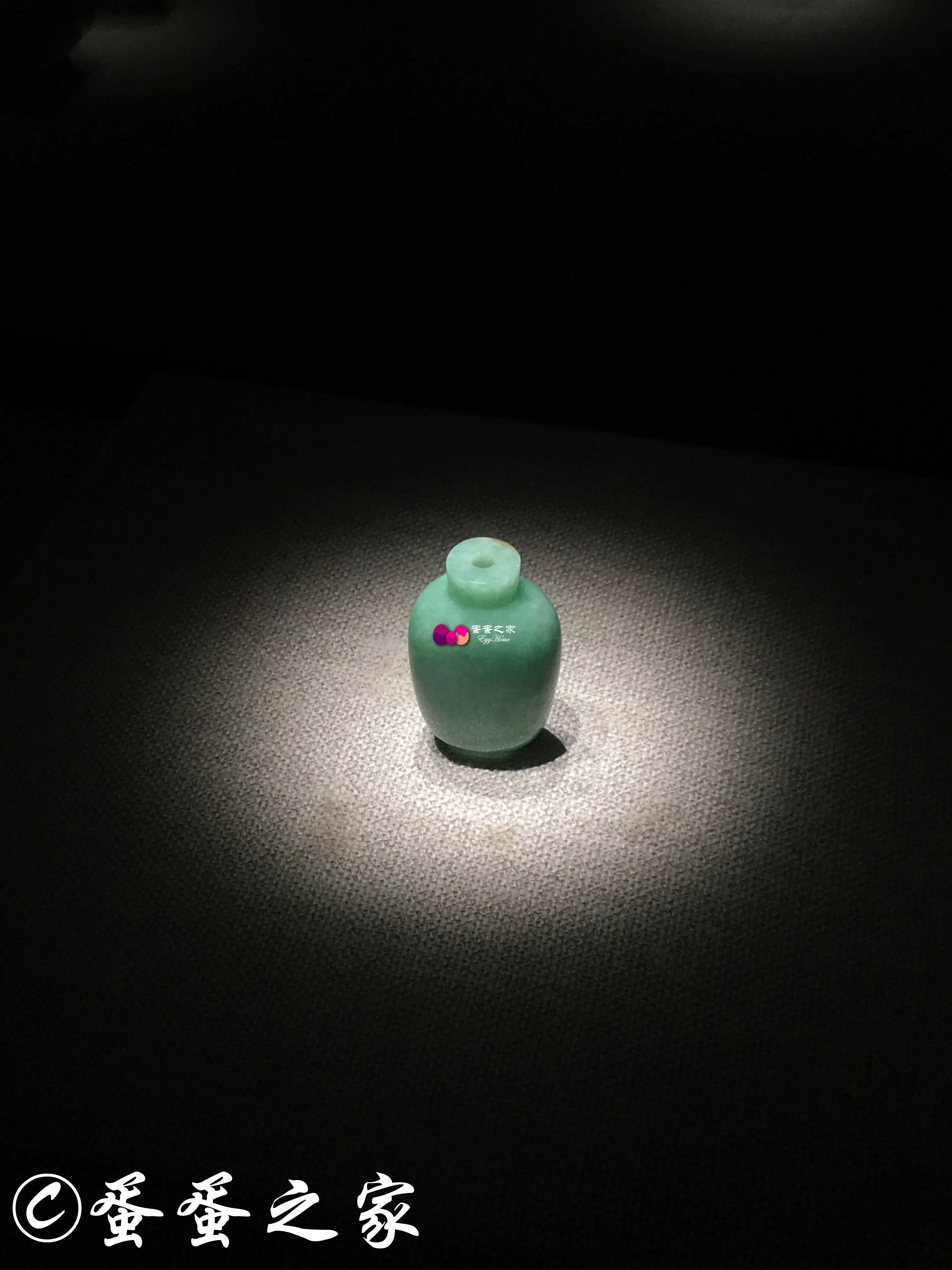 翡翠鼻烟壶 翡翠鼻烟壶